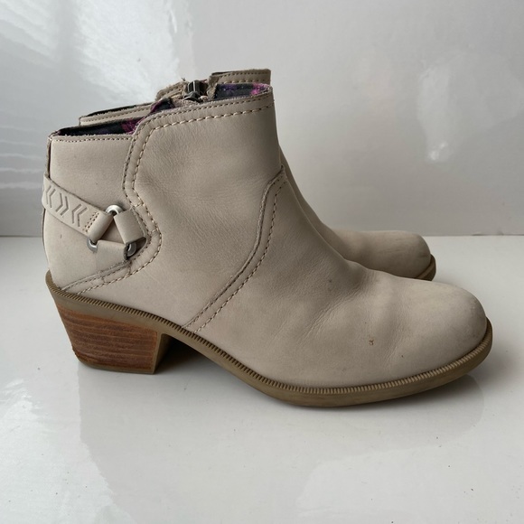 Teva Foxy Nubuck Heeled Ankle Boot in Light Taupe Size 7.5 - Picture 3 of 10